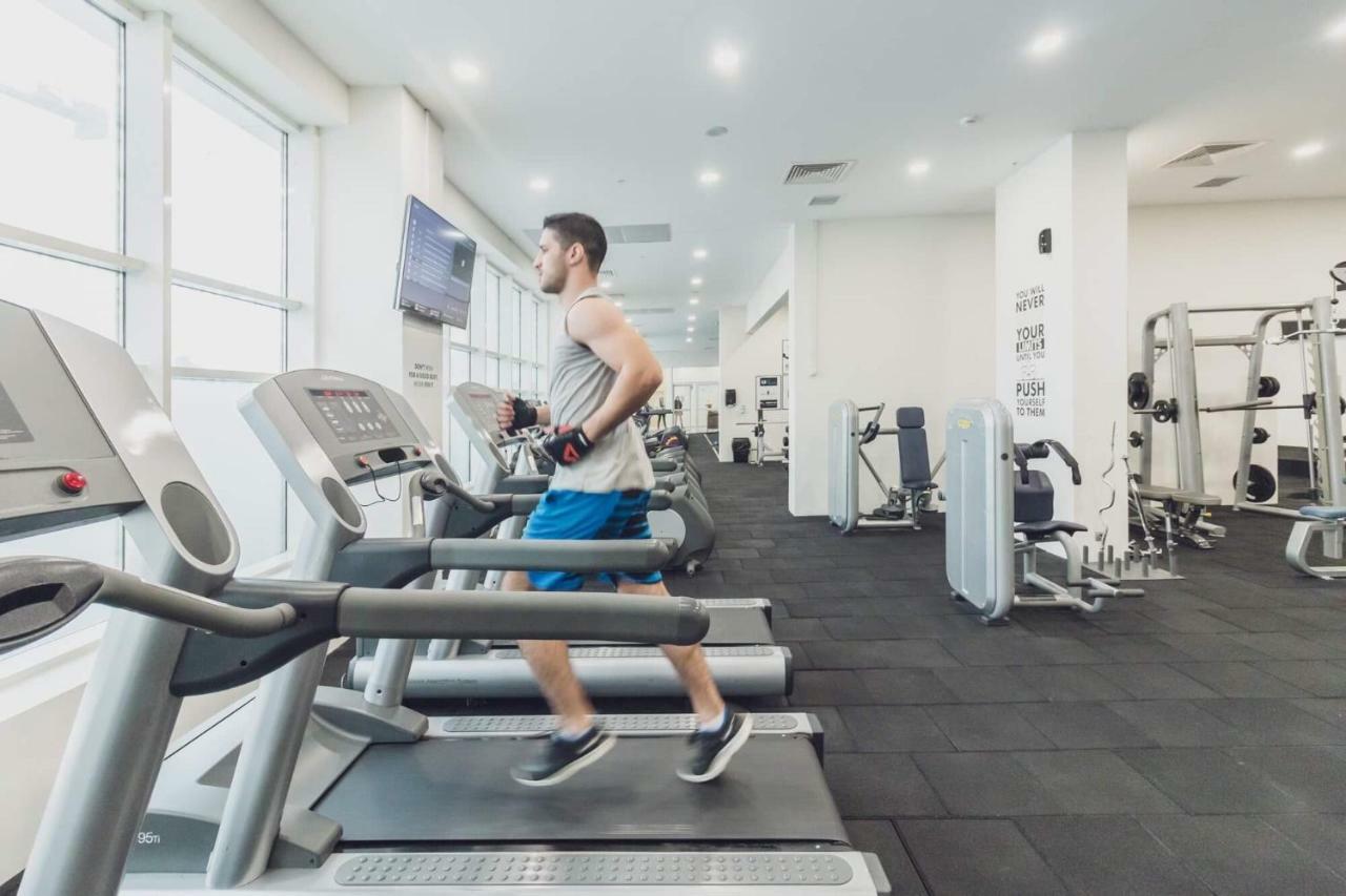 33Rd Floor Luxury Apartment Spa & Fitness 스코페 외부 사진