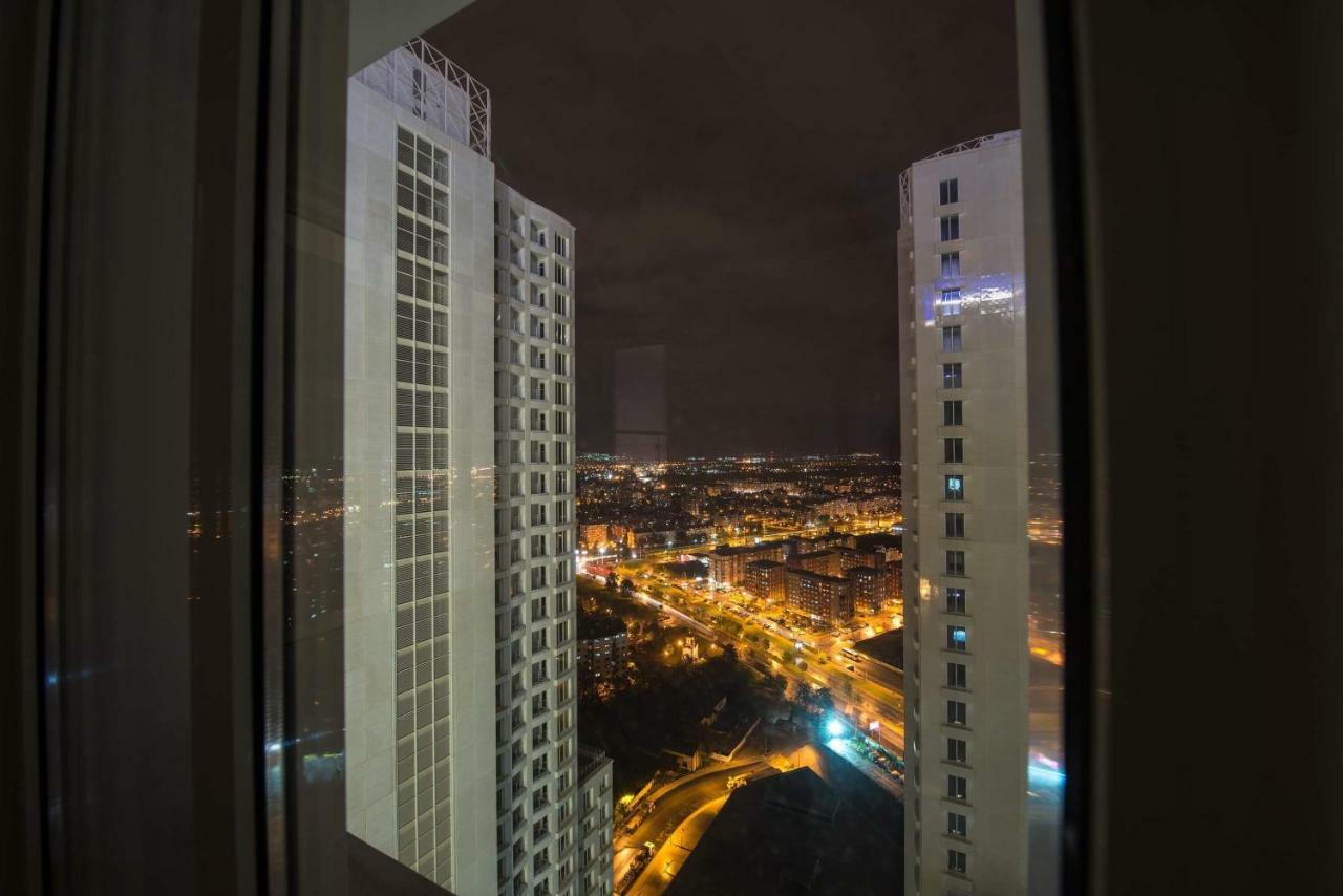33Rd Floor Luxury Apartment Spa & Fitness 스코페 외부 사진