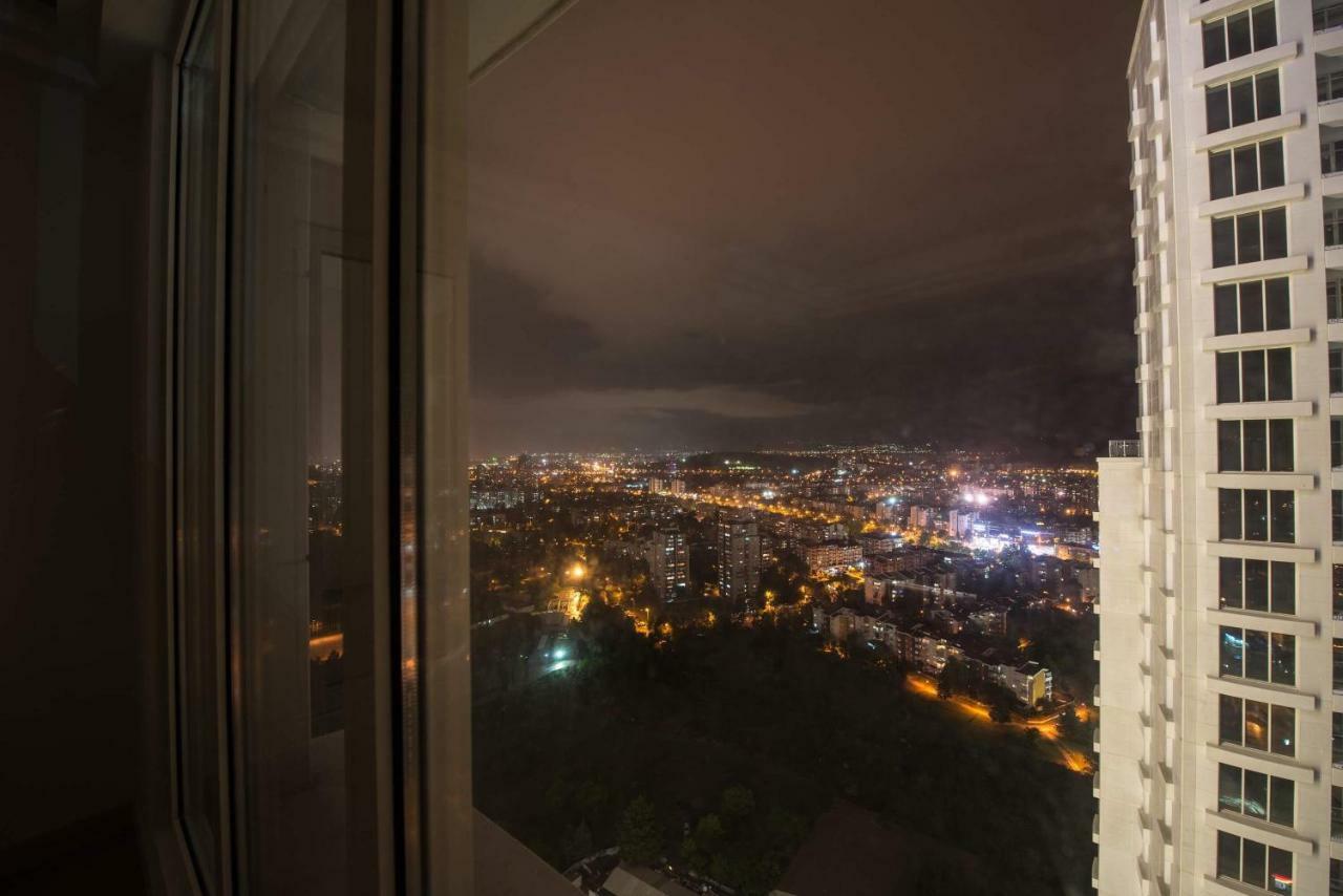 33Rd Floor Luxury Apartment Spa & Fitness 스코페 외부 사진