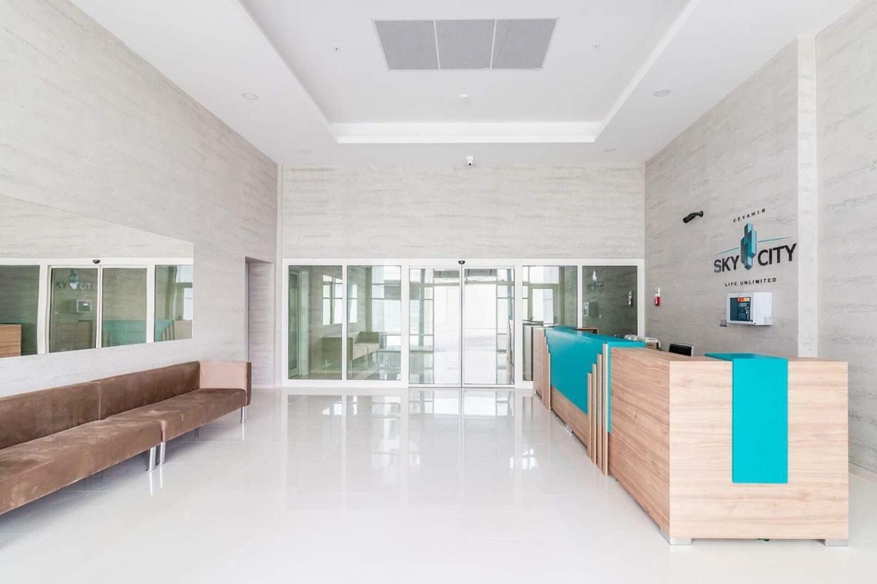 33Rd Floor Luxury Apartment Spa & Fitness 스코페 외부 사진