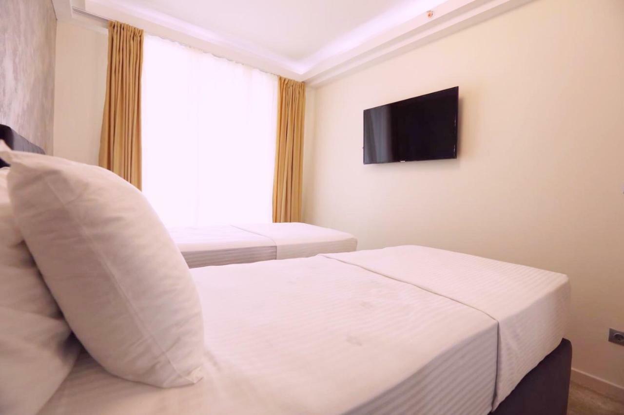 33Rd Floor Luxury Apartment Spa & Fitness 스코페 외부 사진