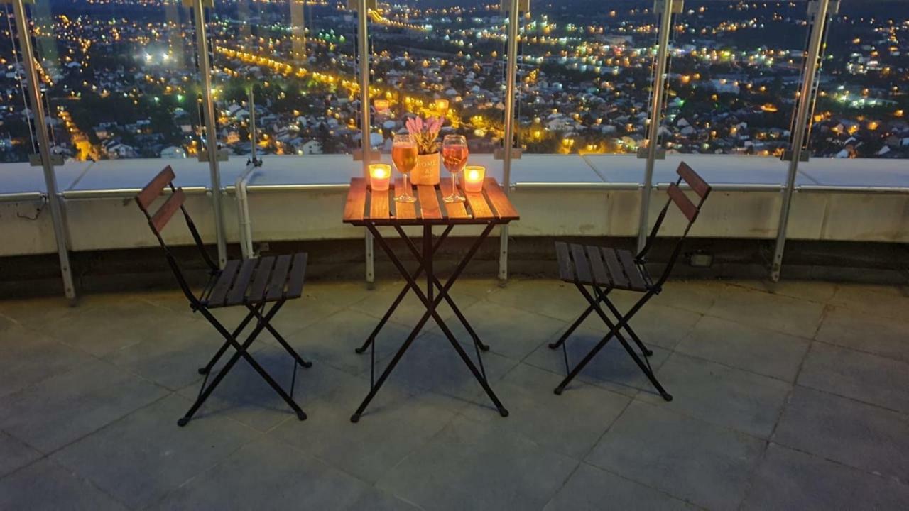 33Rd Floor Luxury Apartment Spa & Fitness 스코페 외부 사진